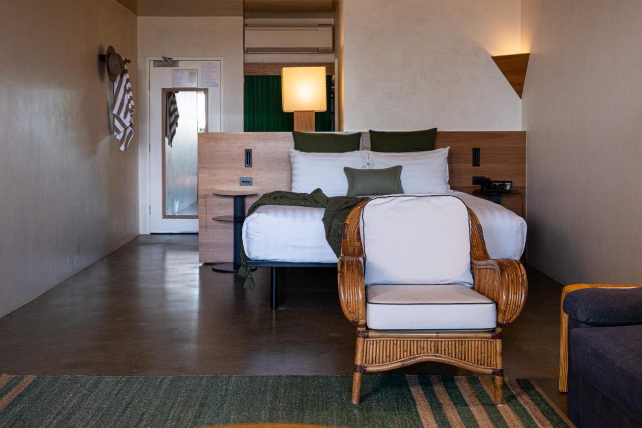 Beach Hotel Resort Байрън Бей Екстериор снимка